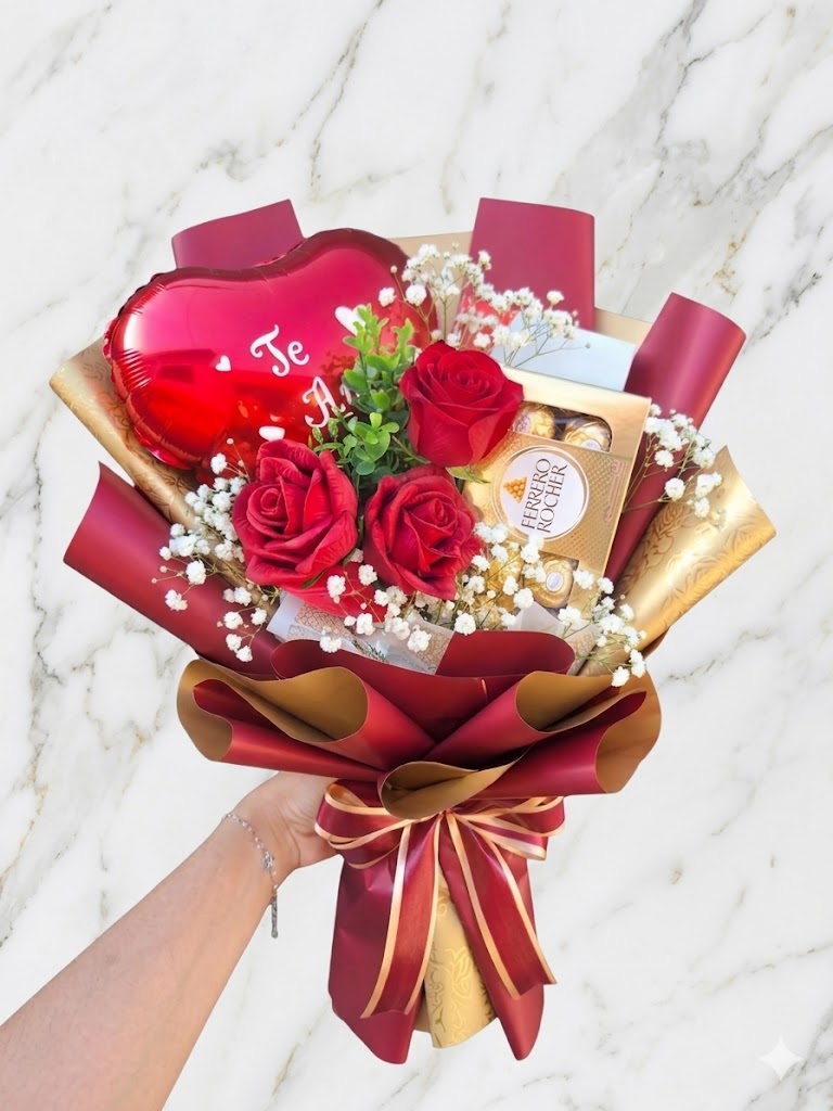 Buquê Amor com Ferrero Rocher — Floricultura Salvador